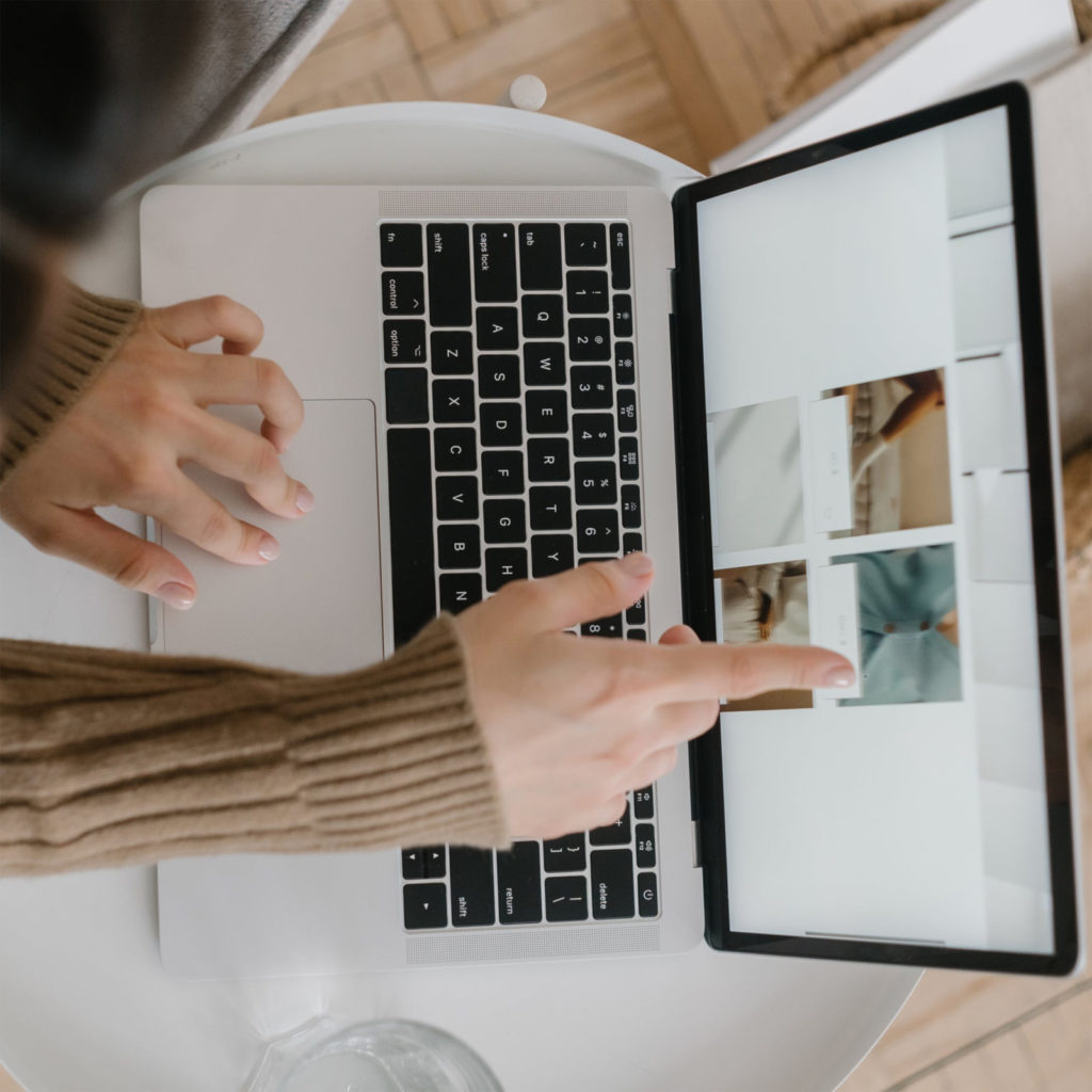 An ecommerce site using WooCommerce in WordPress. Depicts user pointing at screen, perhaps needing help.